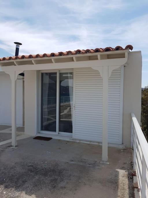 Cute&Quiet Studio Loutraki ภายนอก รูปภาพ